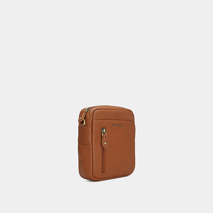 Finn Sling Bag - Cognac